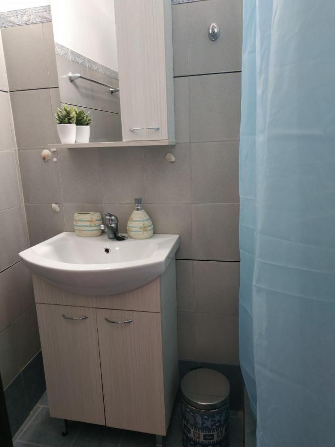 Παραθαλασσια Στουντιο Μιχαλιας Sea View Studio Michalias Agia Marina  Zewnętrze zdjęcie